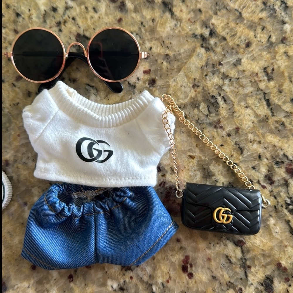 Cute summer labubu outfit!